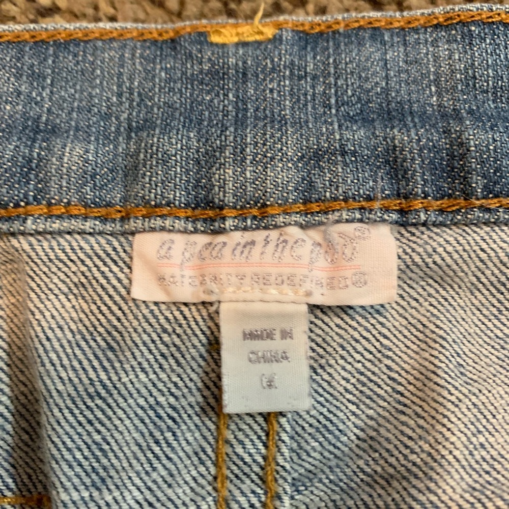 Pea in a Pod hidden belly Maturity M Jeans